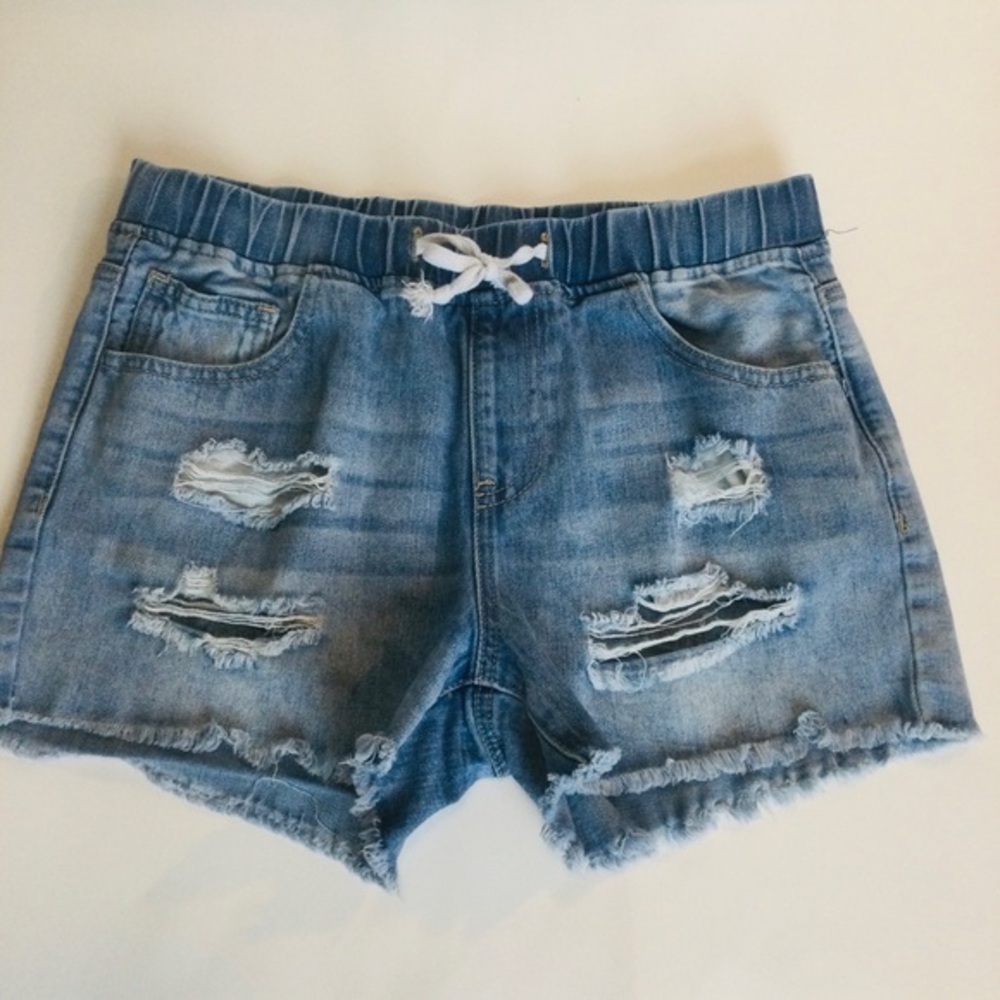 YMI Dream Denim Distressed Women's Short Shorts Elastic Waist Size Medium